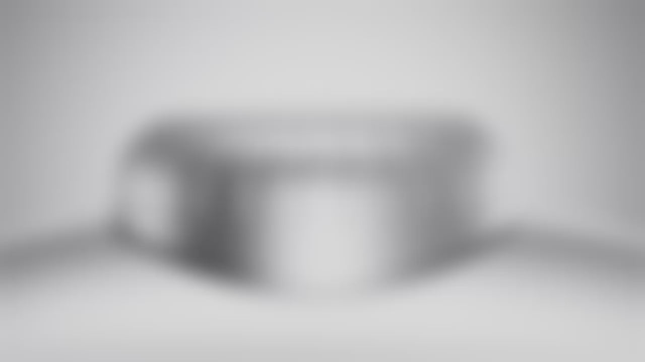 Immerse yourself with F8 Pro Wireless Headset: dynamic head-tracking, 40MM titanium speakers, plush memory foam cushions, -52dB ANC, and ultra-low 0.02s latency for gaming, music, movies, and an unrivalled listening experience.